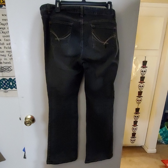 Boot Cut Jeans - Picture 2 of 3
